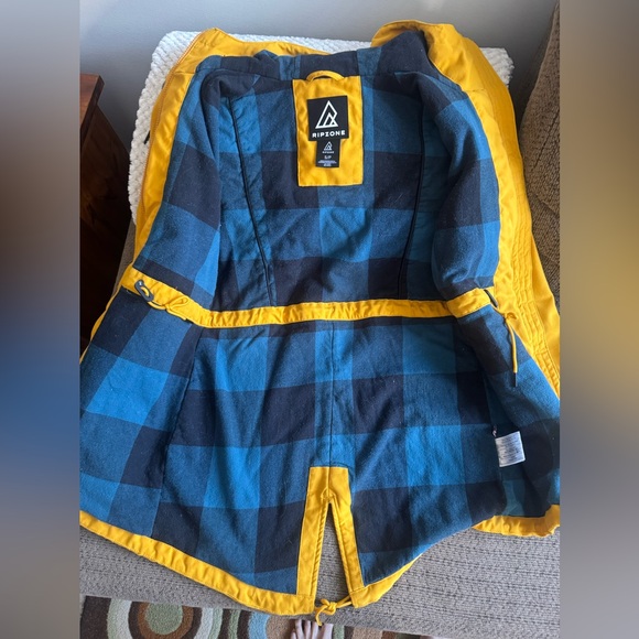 Ladies Ripzone Jacket, size M - Picture 12 of 15